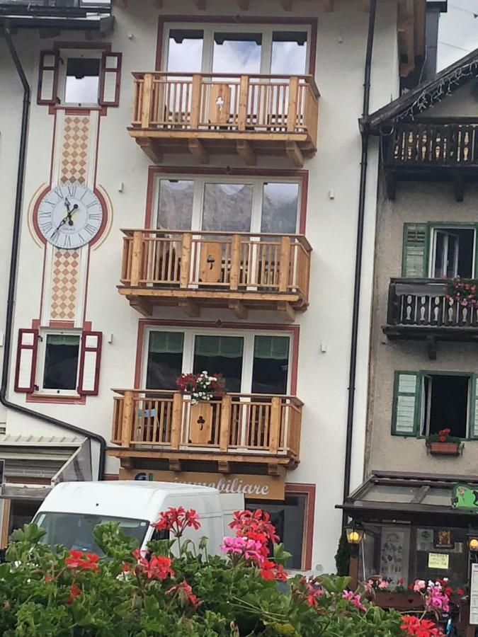 Cesa Mia Apartment Campitello di Fassa Luaran gambar